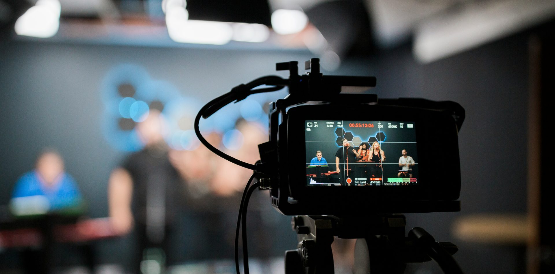 Production vidéo pour réseaux sociaux en 2026 : formats, plateformes et erreurs à éviter, Agence Minimal Production vidéo réseaux sociaux pour Reels, TikTok, Shorts et LinkedIn