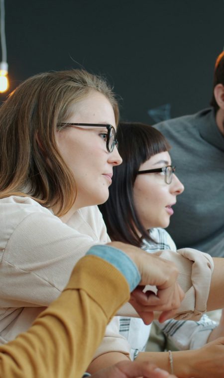 Étude de cas ou témoignage client : lequel convainc le mieux?